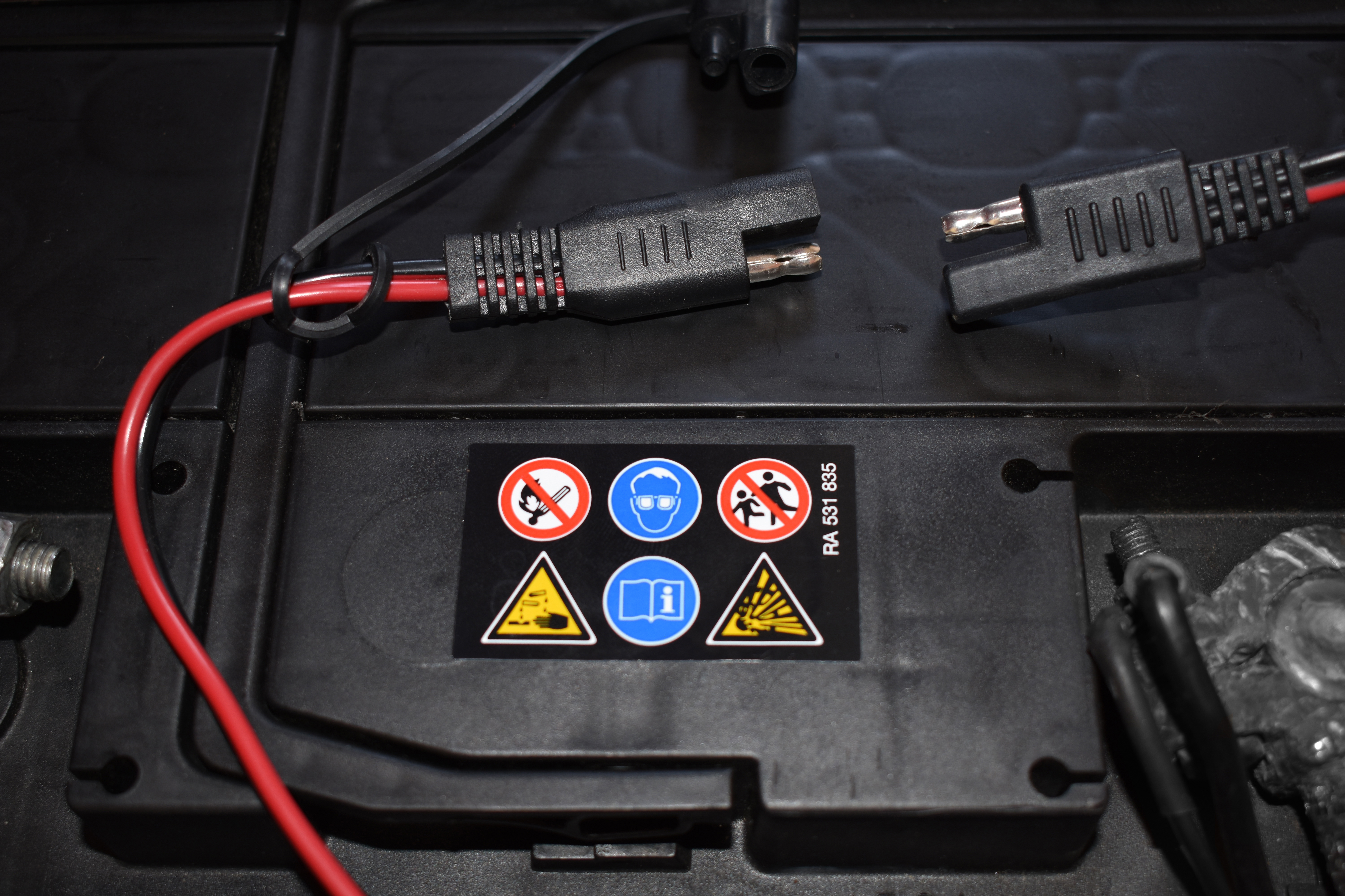 ABSAAR 10428 EVO 4.0 PLUS Batterieladegerät, Rot/Schwarz