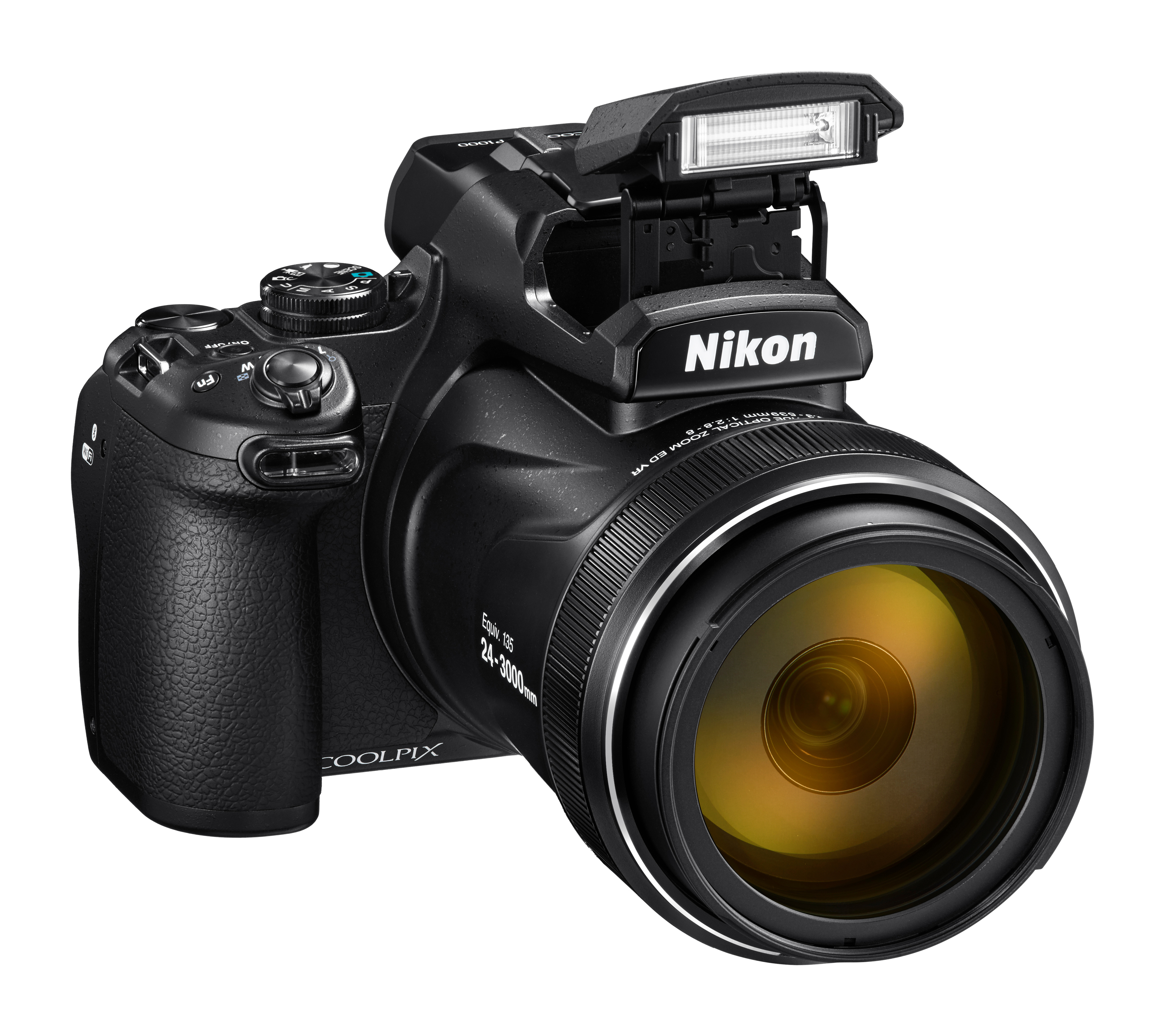 Schwarze Nikon COOLPIX Kamera mit Blitz und großem Objektiv, auf weißem Hintergrund.