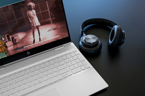 HP ENVY X360 15-cn0302ng - 15,6 Zoll - Intel® Core™ i5 i5-8250U - 8 GB - 1 TB - NVIDIA - Windows 10 Home (64 Bit)