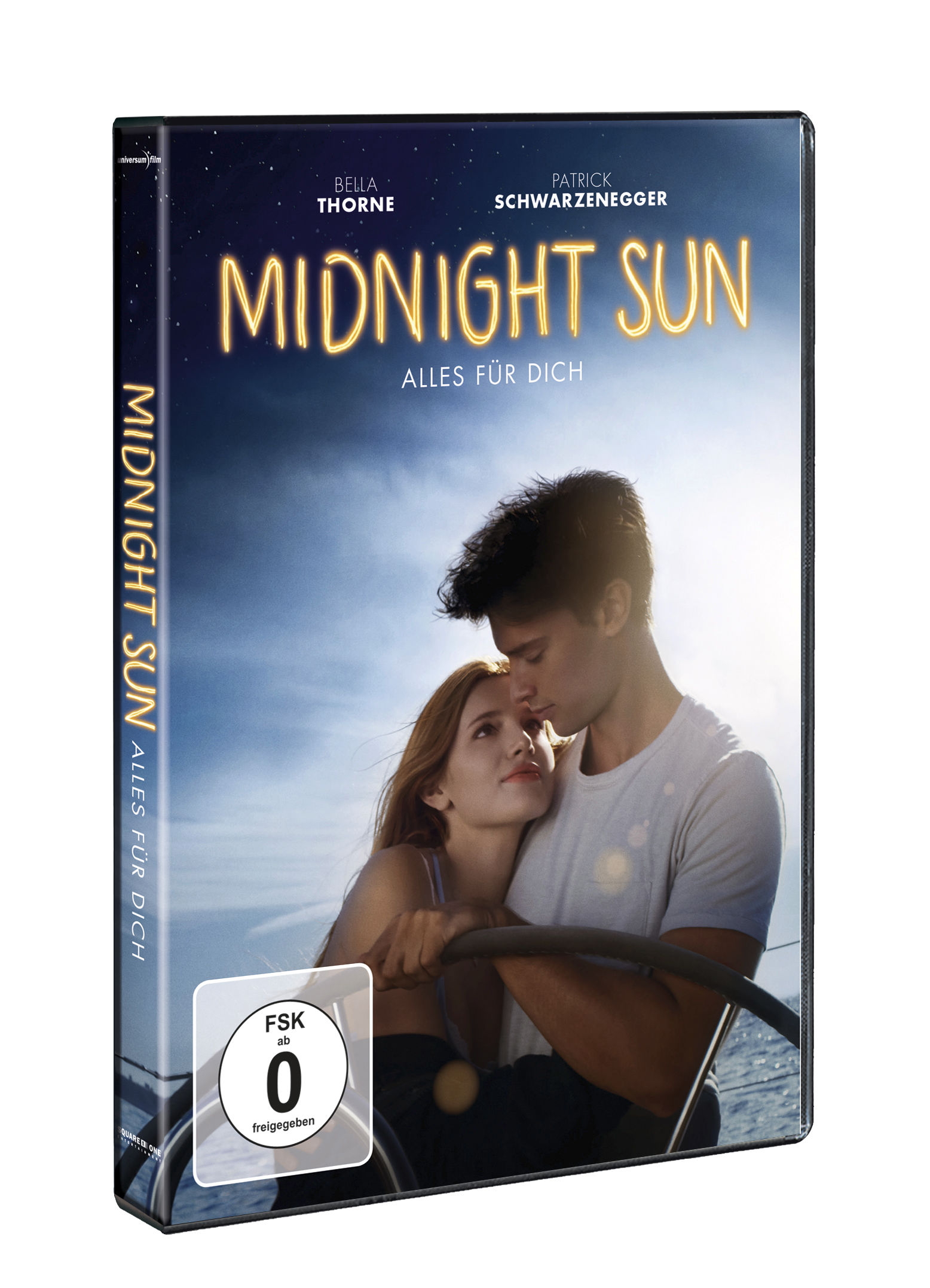 DVD-Hülle mit Filmplakat. Paar umarmt sich auf einem Boot. Titel: Midnight Sun, Bella Thorne, Patrick Schwarzenegger.