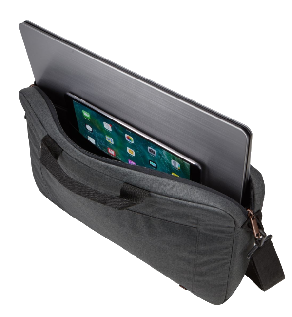 Laptop és tablet egy szürke Case Logic válltáskában.