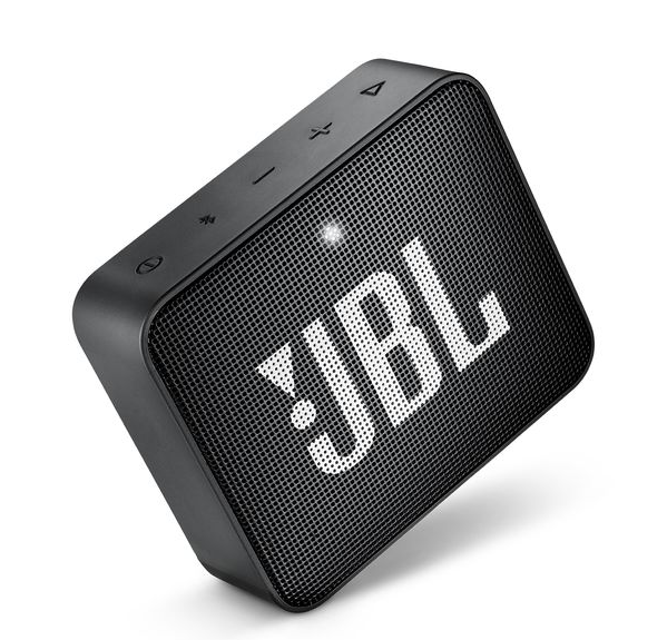 Siyah JBL hoparlör, kare şeklinde, beyaz JBL logosuyla.
