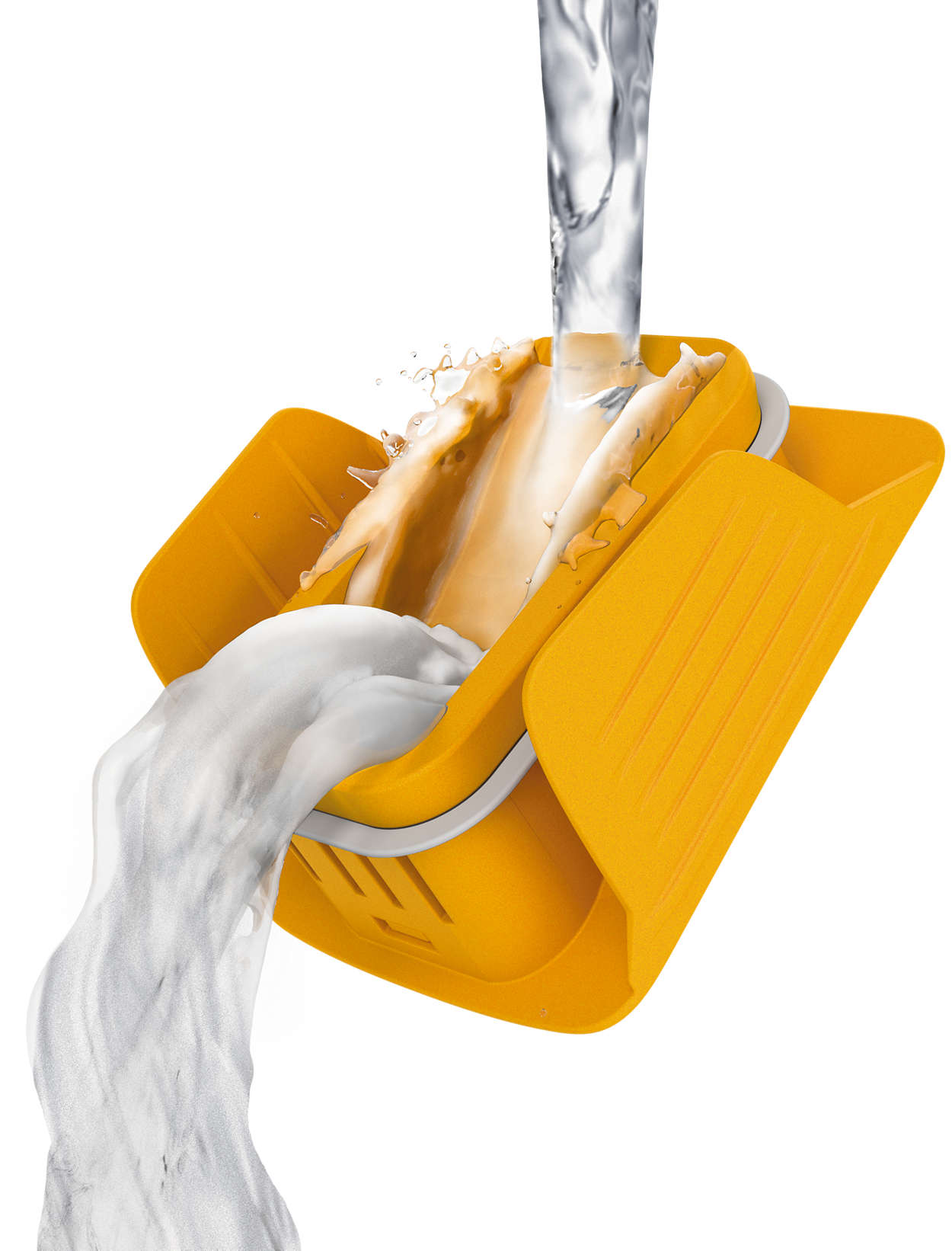 De l'eau versée dans une passoire jaune, débordant de mousse blanche.