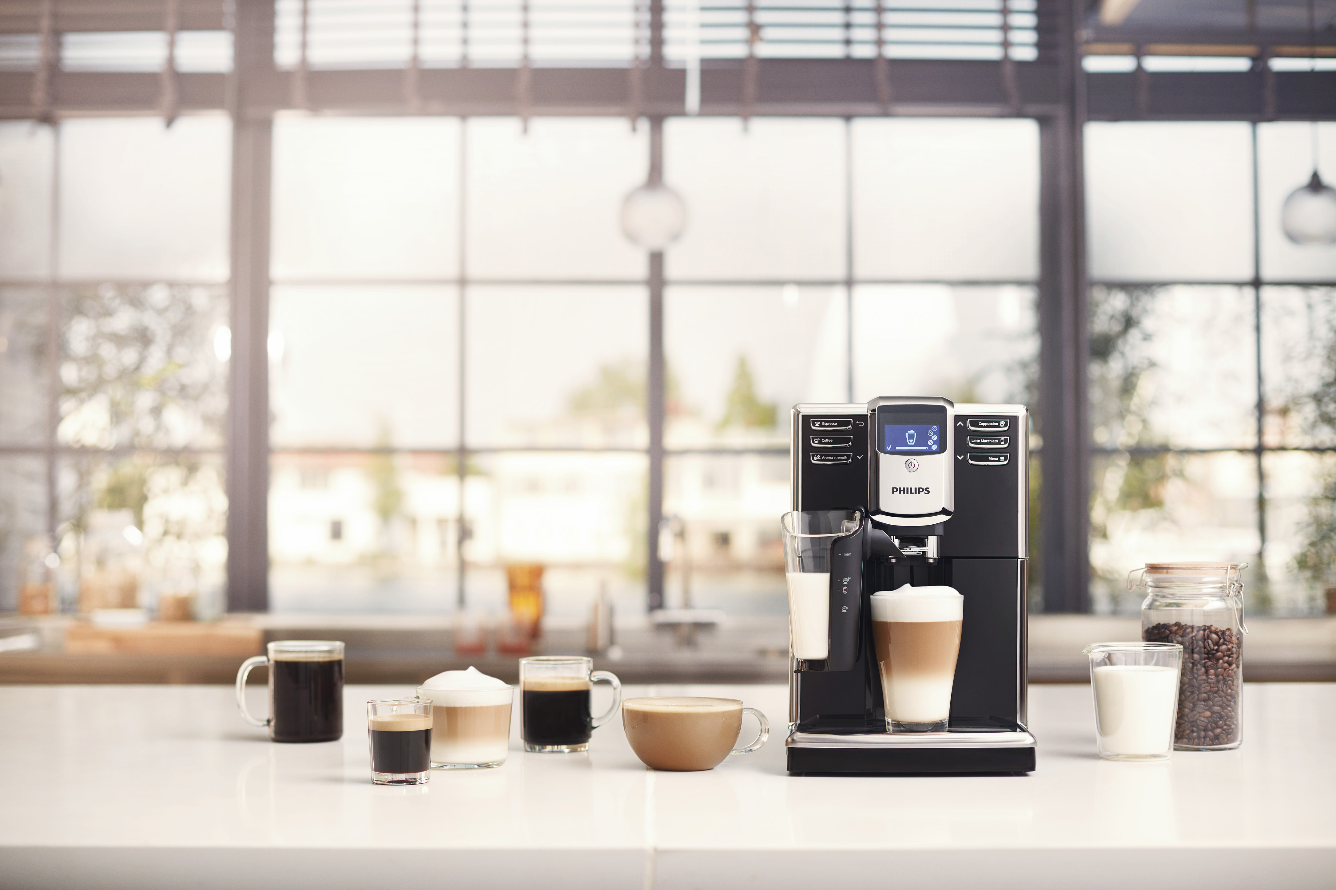 PHILIPS EP 5330/10 Latte Go Kaffeevollautomat Klavierlack/Schwarz (Wassertank)