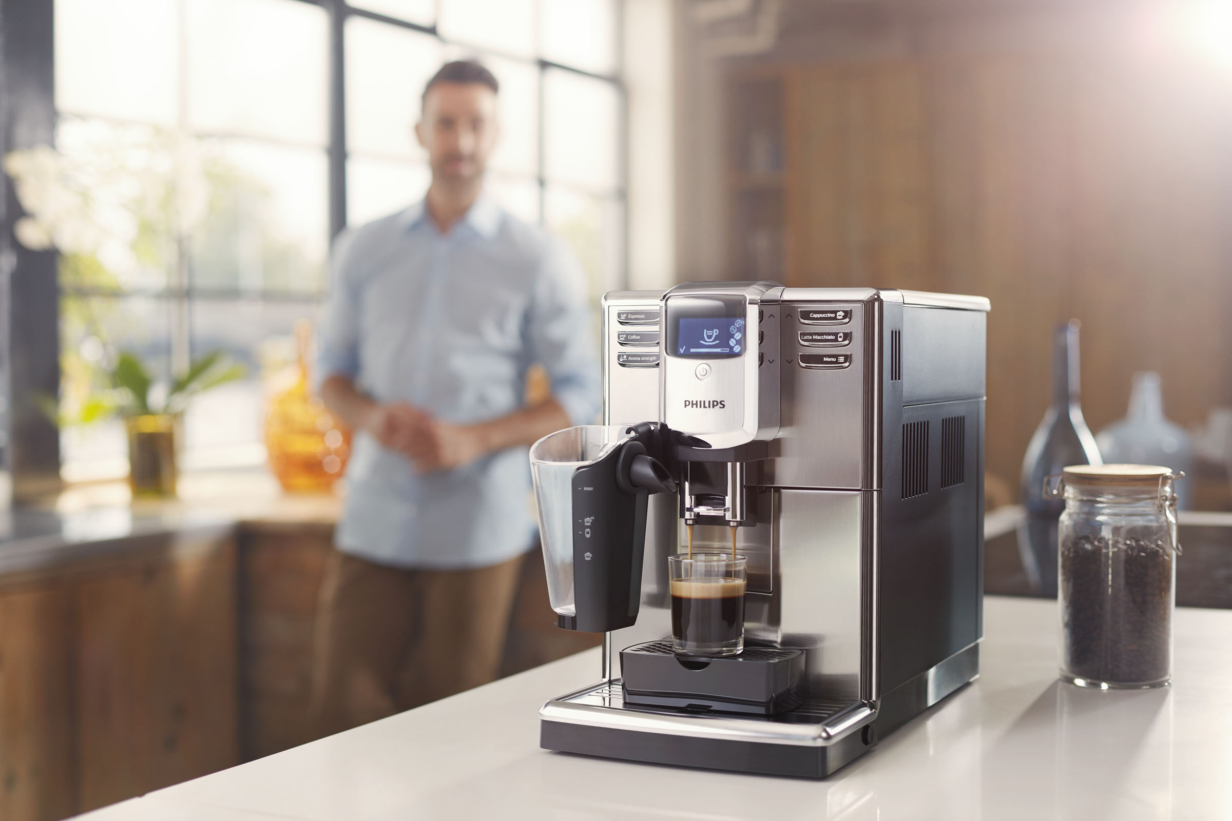 PHILIPS EP 5335/10 5000 Latte Go Kaffeevollautomat Edelstahl/Schwarz (Wassertank)
