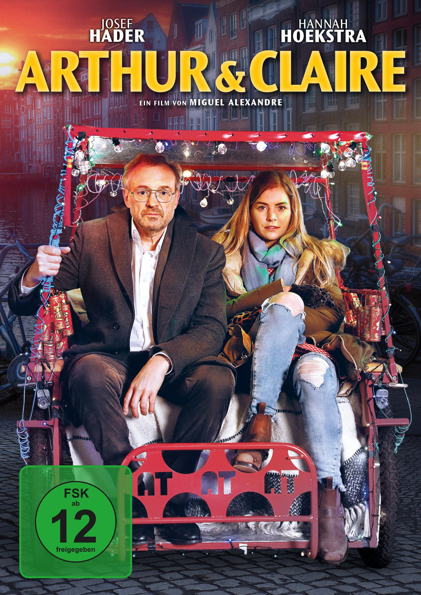 DVD-Cover eines Films, mit zwei Personen in einer Rikscha in städtischer Umgebung.