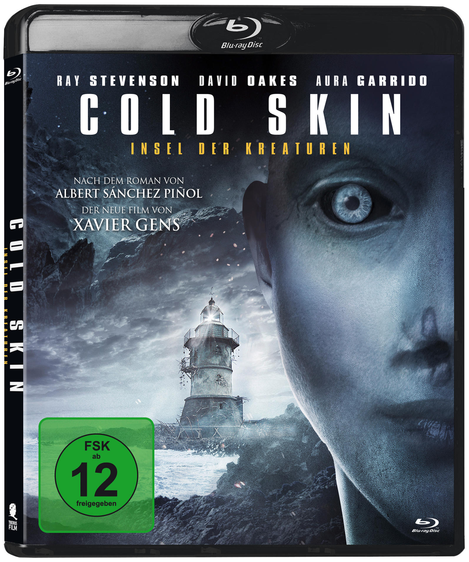 DVD-Cover von 'Cold Skin'. Zeigt eine Frau mit blauem Auge, einen Leuchtturm und Filmcredits.
