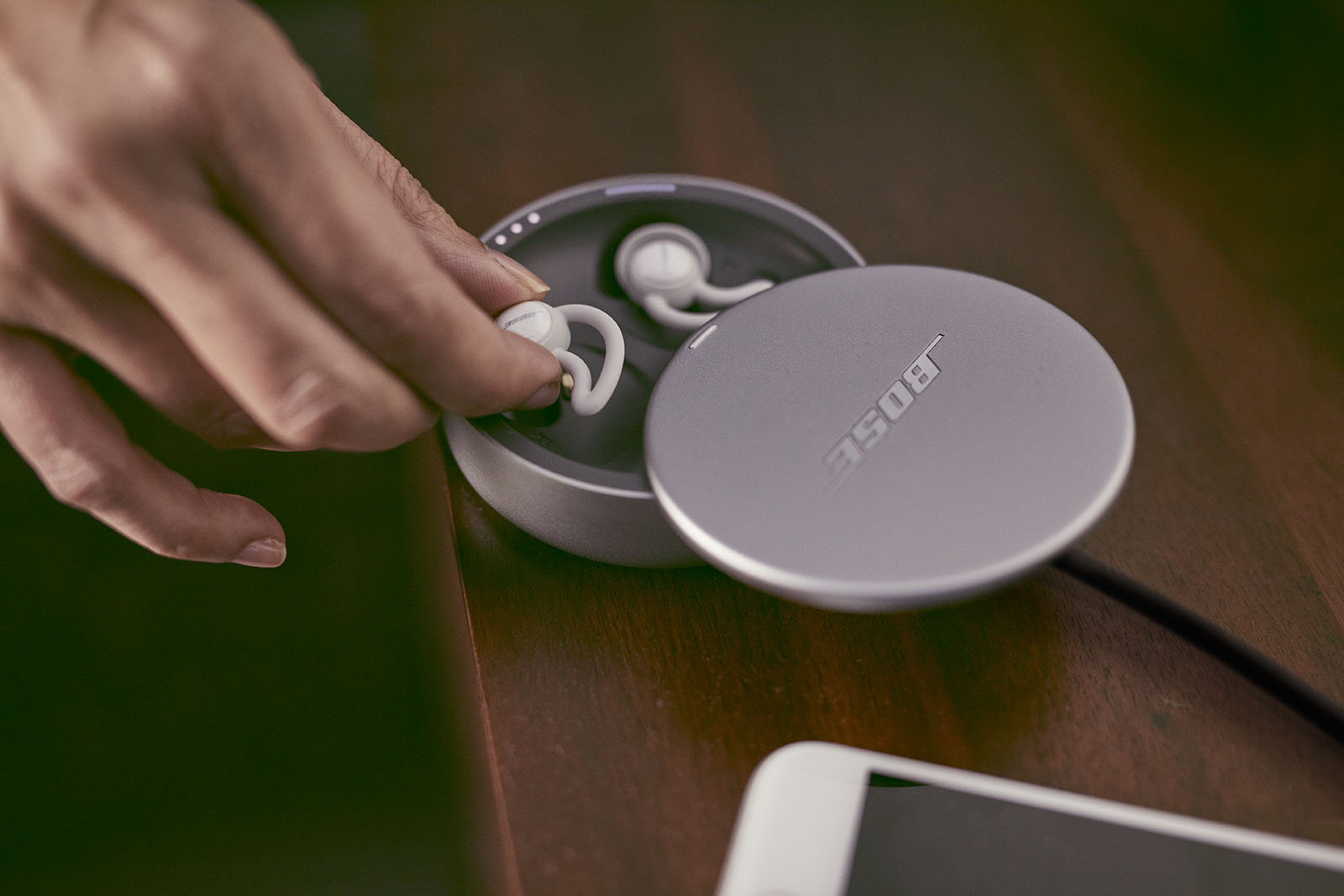 BOSE Noise-masking Sleepbuds™ Einschlaf- und Durchschlafhilfe Hellgrau