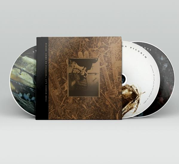 CD-Set mit braunem Cover und drei Discs. Das Cover hat ein Bild und Text. Die Discs sind weiß und dunkel mit Text.
