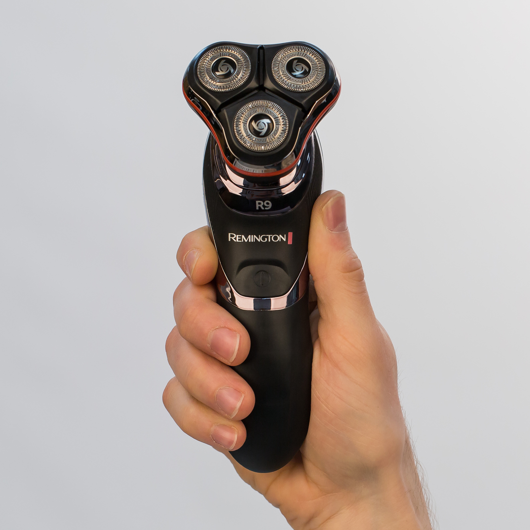 REMINGTON XR1570 Rasierer Ultimate Series Schwarz/Anthrazit (matt) (Rotationsrasierer, ComfortSpin-Scherkopf)