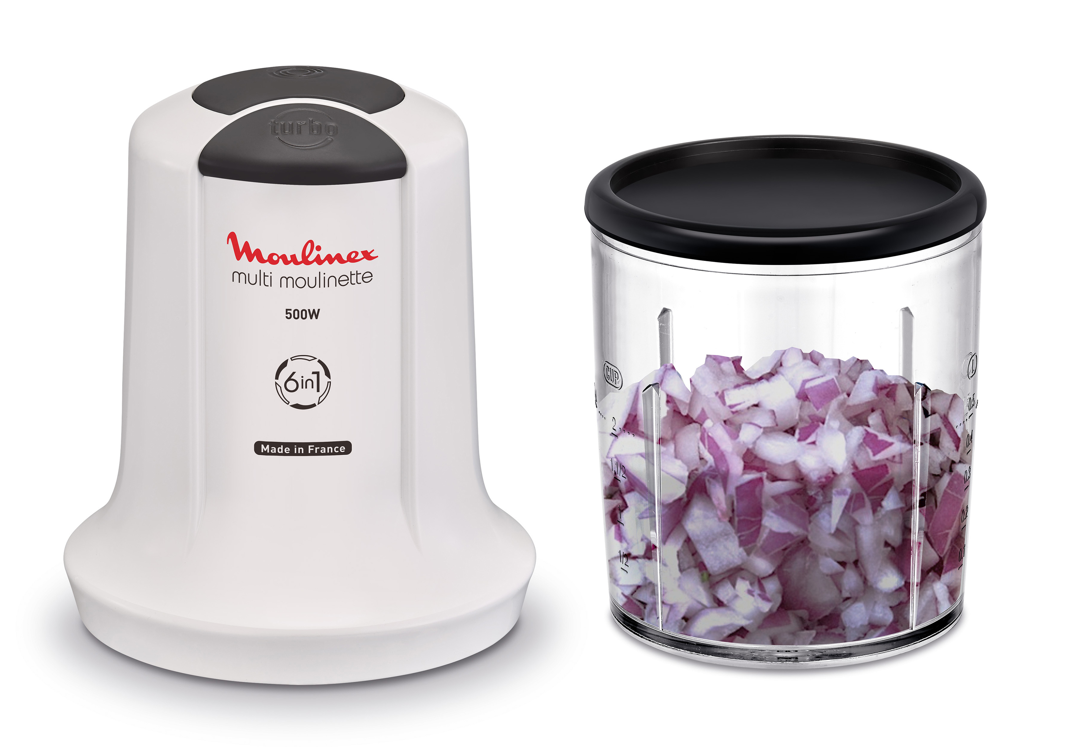 Weiße und schwarze Moulinex Multi Moulinette mit gehackten roten Zwiebeln in einem Behälter.