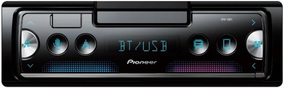 Ein Pioneer-Autoradio mit einem Bildschirm, der BT/USB anzeigt. Es gibt Knöpfe und Bedienelemente.