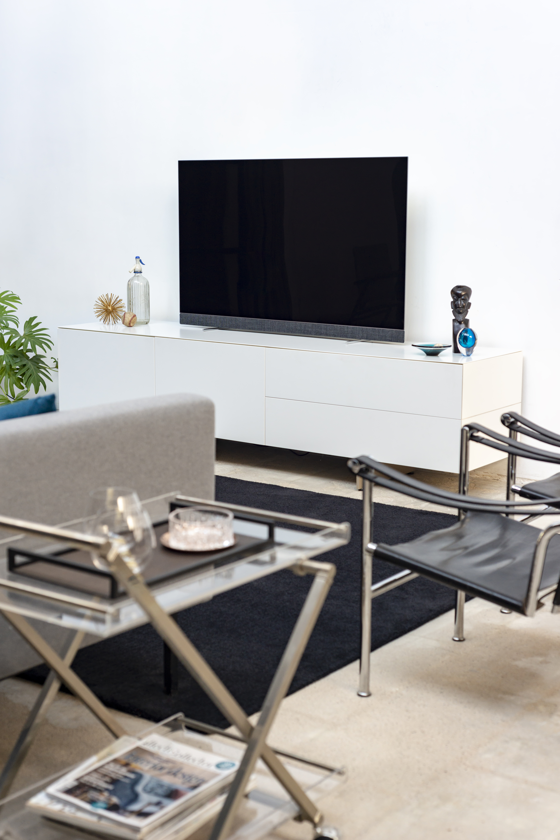 PHILIPS 55OLED903 OLED TV (Flat, 55 Zoll / 139 cm, UHD 4K, SMART TV, Ambilight, Android TV)