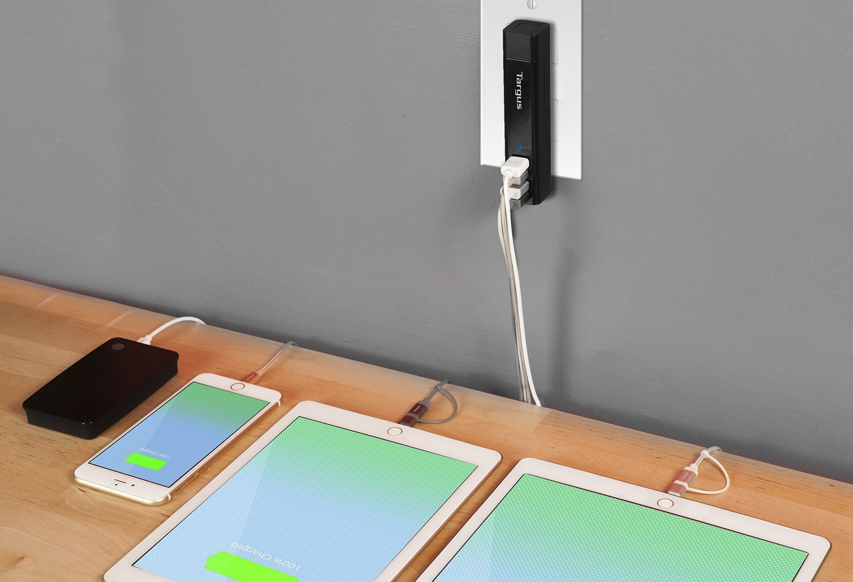 Interior Charger - TARGUS, 4-WAY USB AC TABLET CHARGER