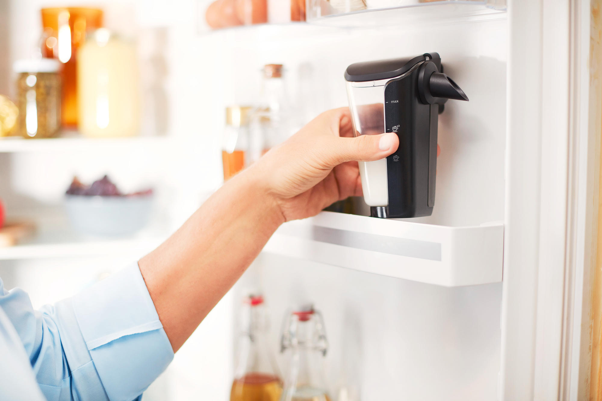 PHILIPS EP 5335/10 5000 Latte Go Kaffeevollautomat Edelstahl/Schwarz (Wassertank)