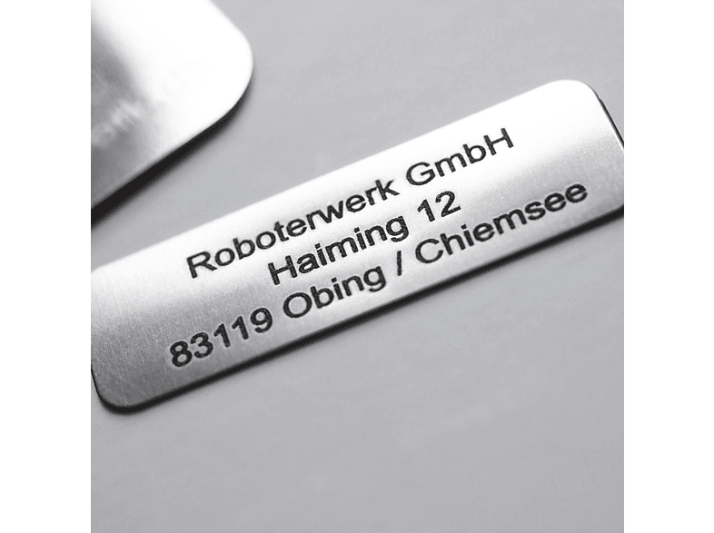 ROBOTERWERK Drohnenkennzeichen aus Titan-Gutschein Plakette, Kennzeichen, Silber