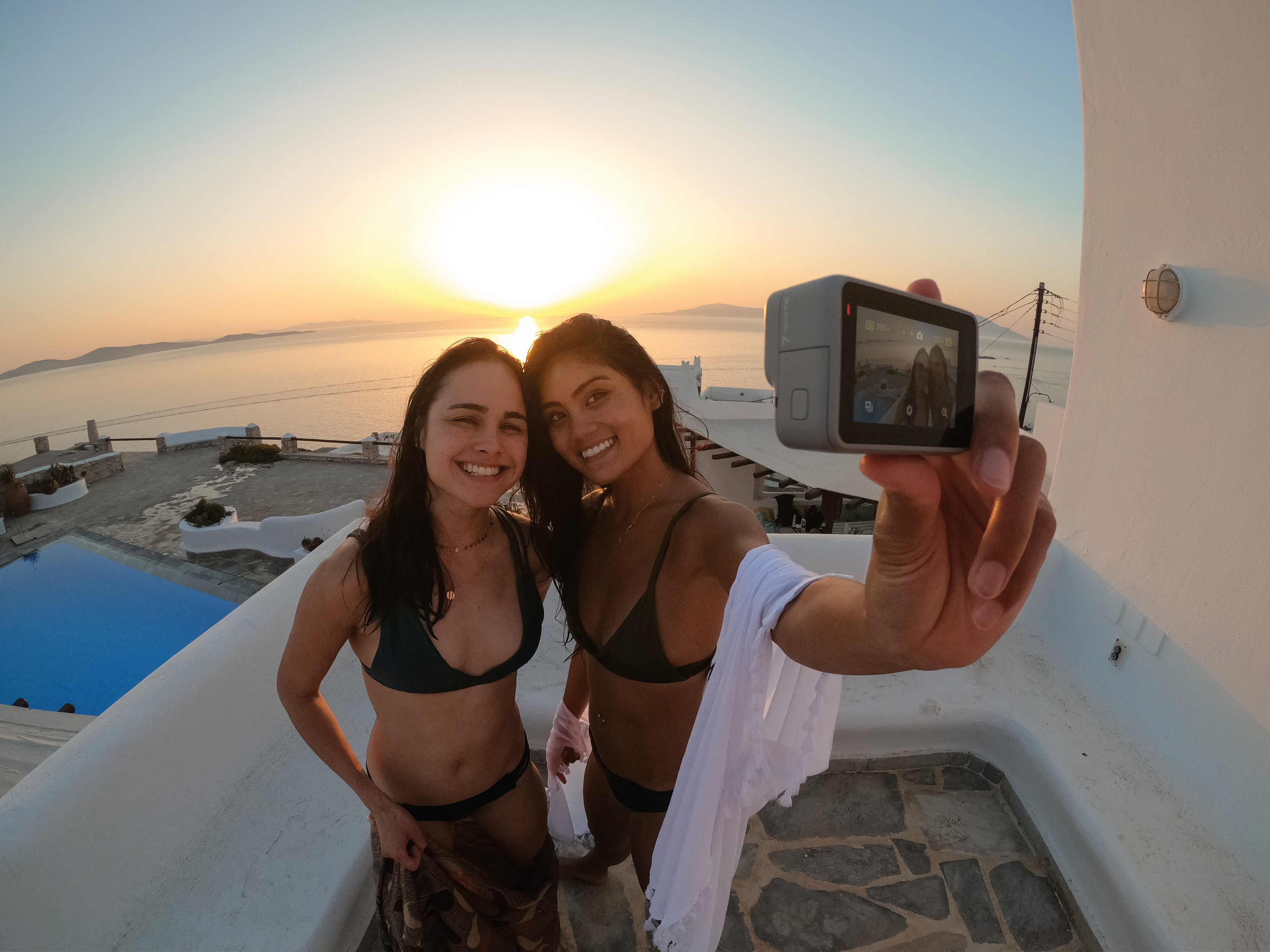 GOPRO HERO7 BLACk Bundle inkl. 32 GB microSDHC Speicherkarte Action Cam , Touchscreen