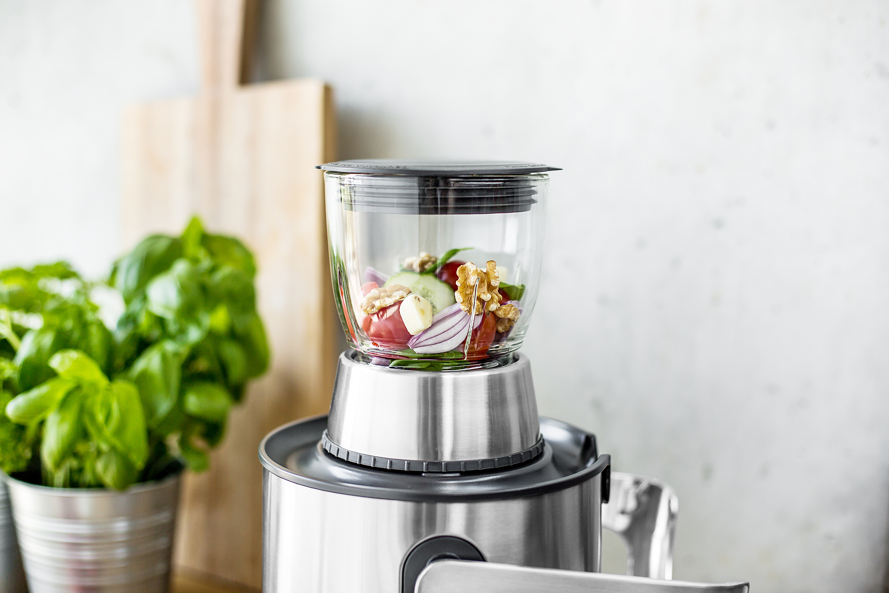 GASTROBACK 40152 Design Multi Juicer Digital Plus Entsafter 1300 Watt, Edelstahl