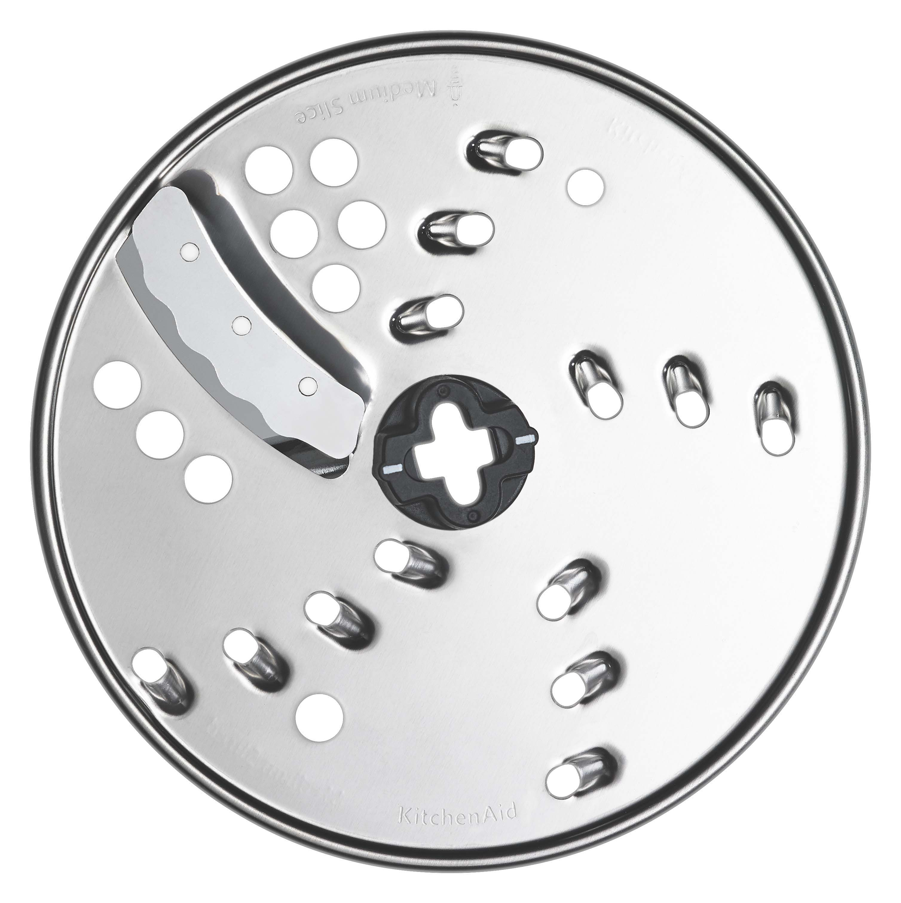 Silberne, kreisförmige KitchenAid-Lebensmittelverarbeitungsmesser mit Löchern.