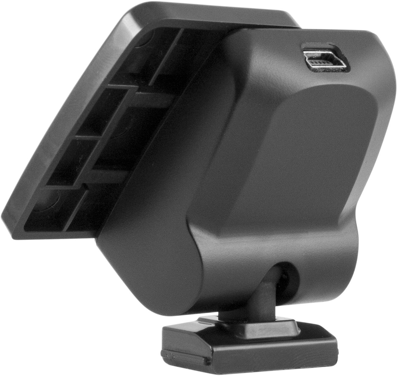 Fekete dashcam, szögből, USB porttal. Fehér háttér.
