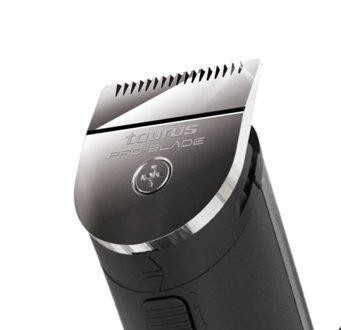 Cuchilla de cortapelos Taurus Pro-Blade. La cuchilla es plateada.