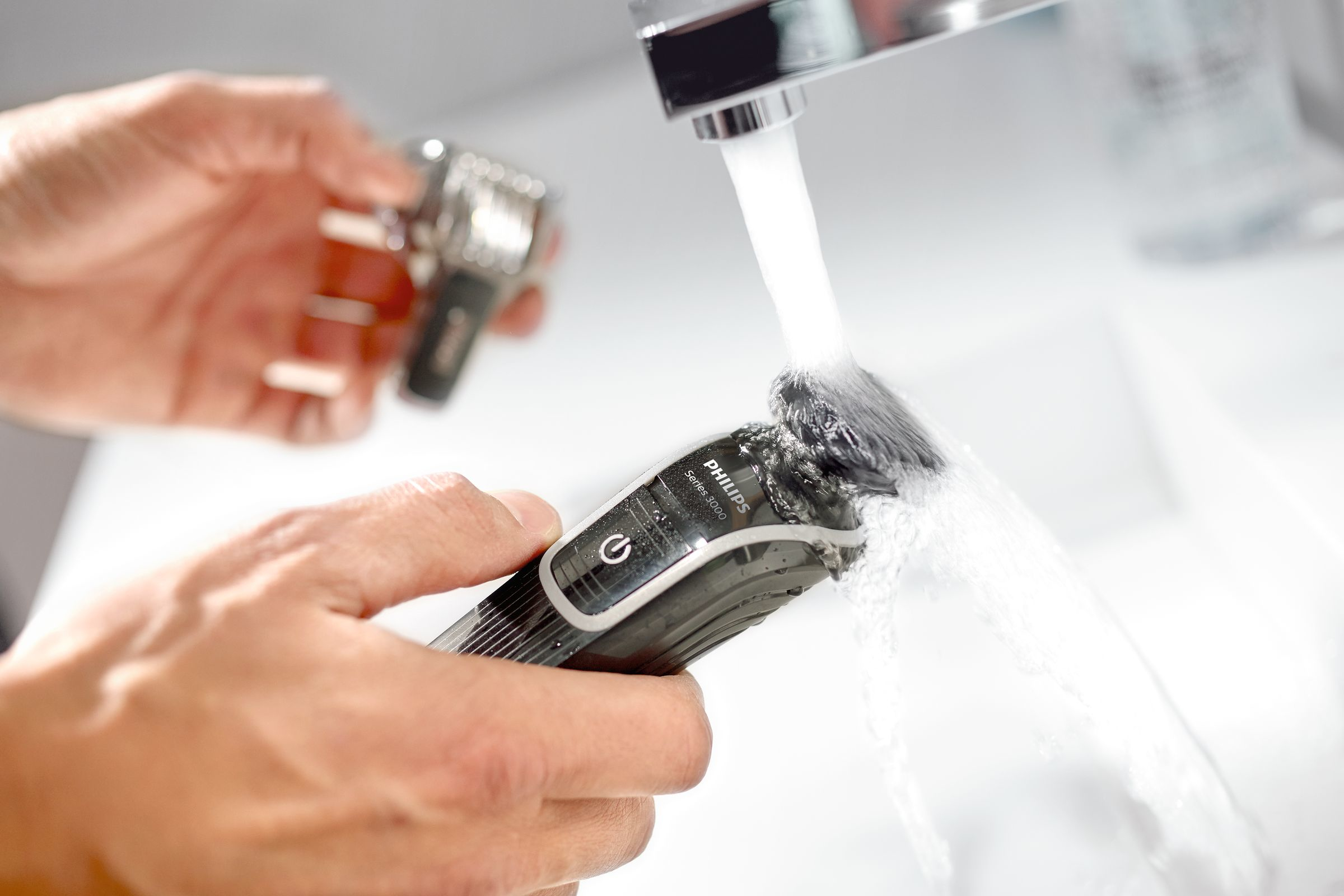 PHILIPS 3000 Serisi Multigroom QG3320/15 Erkek Bakım Kiti 3ü Bir Arada