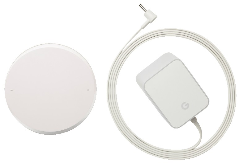 Componentes blancos de Google Nest Wifi, incluyendo un concentrador y adaptador.