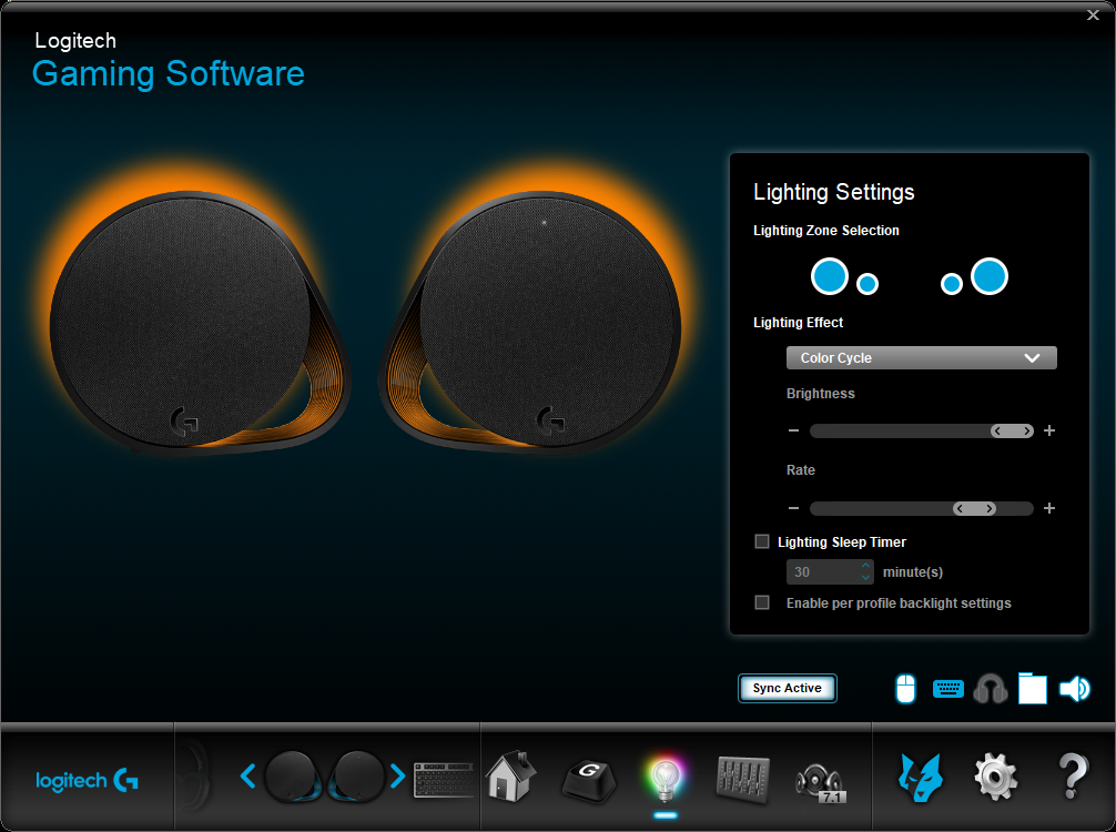 Interfaz del software de juegos Logitech con dos altavoces negros y ajustes de iluminación. Fondo azul.