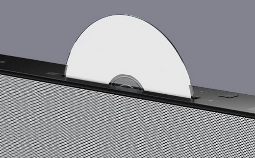 Reproductor de CD con un CD parcialmente insertado.