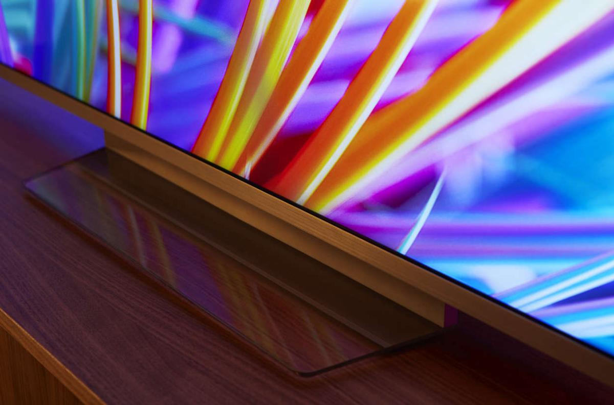 TV LED 49"-Philips 49PUS8303/12, UHD 4K, NanoLed, Ambilight 3 lados, P5, HDR Plus, Quad Core, Pixel