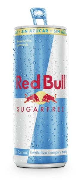 Lata de Red Bull Sugarfree, cubierta de gotas de agua. Tiene un diseño azul y blanco.
