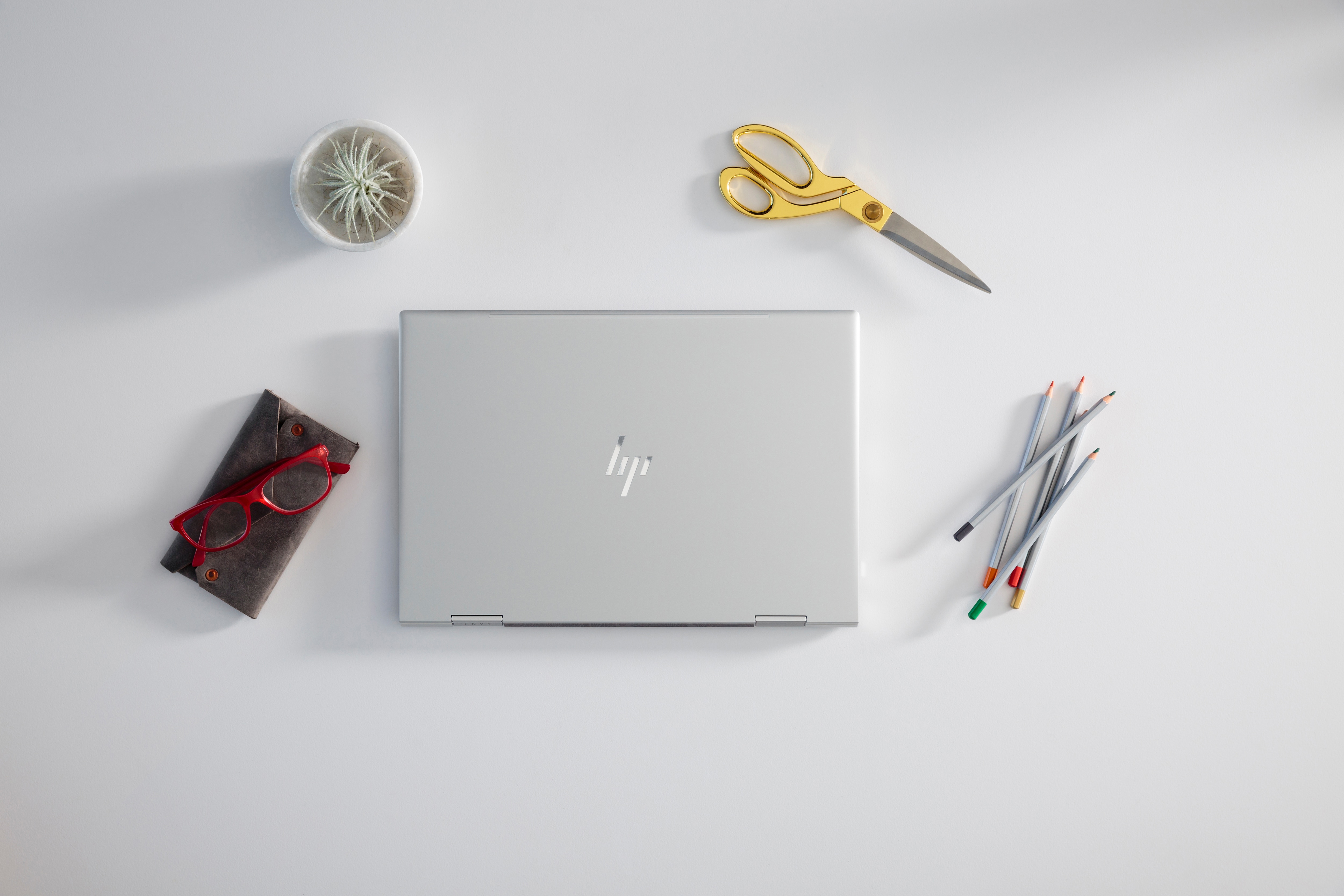 HP ENVY X360 15-cn0302ng - 15,6 Zoll - Intel® Core™ i5 i5-8250U - 8 GB - 1 TB - NVIDIA - Windows 10 Home (64 Bit)