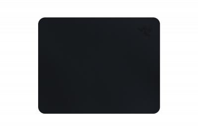 Alfombrilla de ratón Razer negra. Forma rectangular. Fondo blanco.