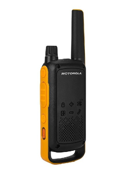 Radio bidireccional Motorola amarillo y negro. Antena visible. Botones y pantalla presentes. Fondo blanco.