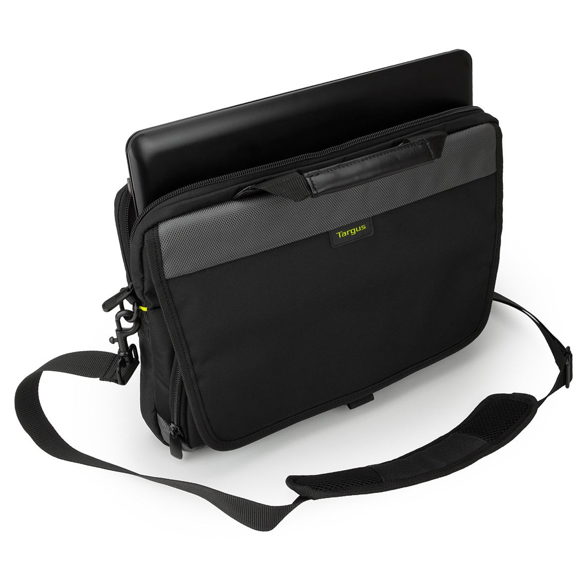 Bolsa negra para portátil, abierta, con portátil dentro, sobre fondo blanco.