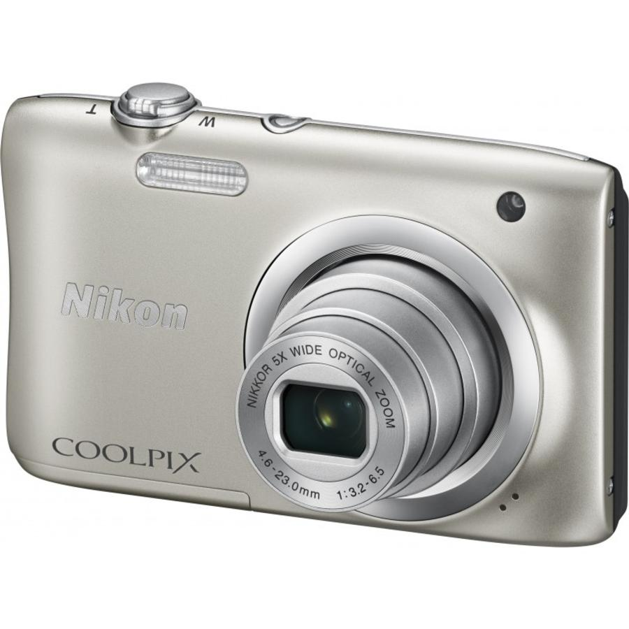Cámara - Nikon Coolpix A100 + Estuche+ Palo selfie, Plata