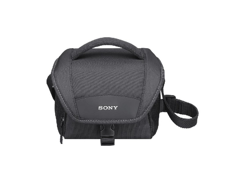 Una bolsa de cámara Sony, negra con correa para el hombro y hebilla.