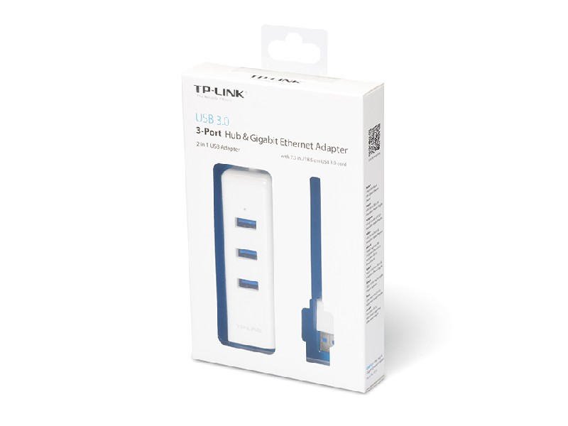 Un concentrador TP-Link USB 3.0 en su embalaje. El paquete es blanco, mostrando el concentrador y un cable USB.