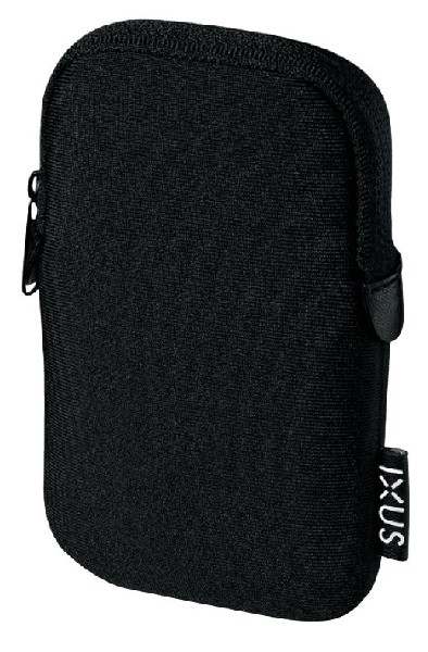 Funda negra, rectangular, con cremallera y etiqueta IXUS.
