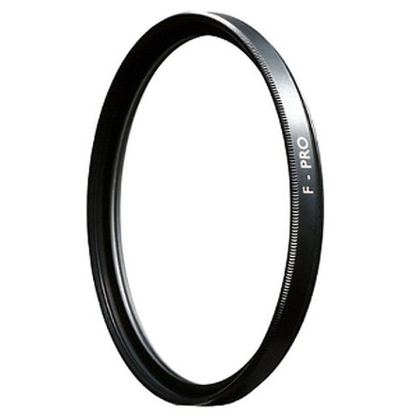Anillo de filtro de lente de cámara F-PRO negro con texto blanco.