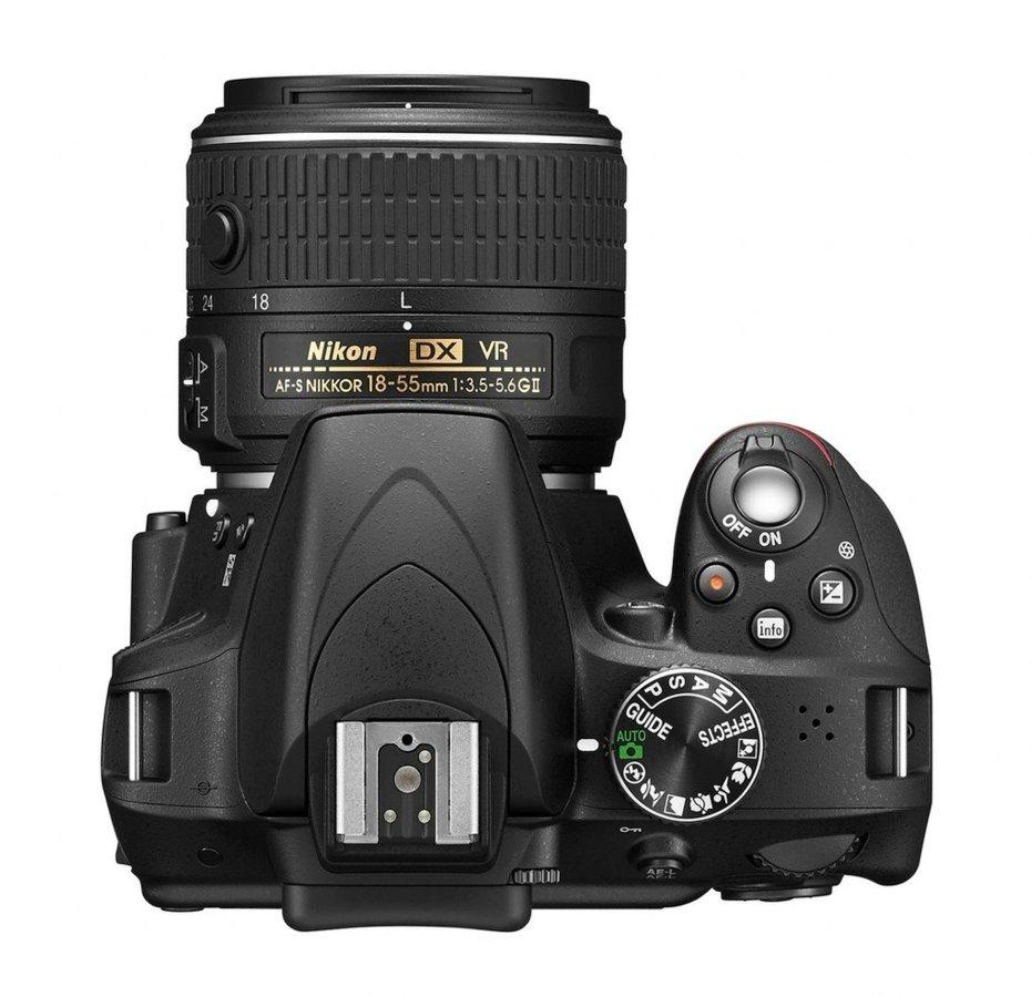 Cámara Réflex - Nikon D3300 + 18-55 VR II con estuche y trípode