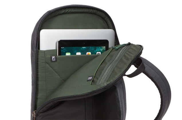 Mochila para portátil MacBook de 15 pulgadas  -  Thule Vea, Nylon, Negro