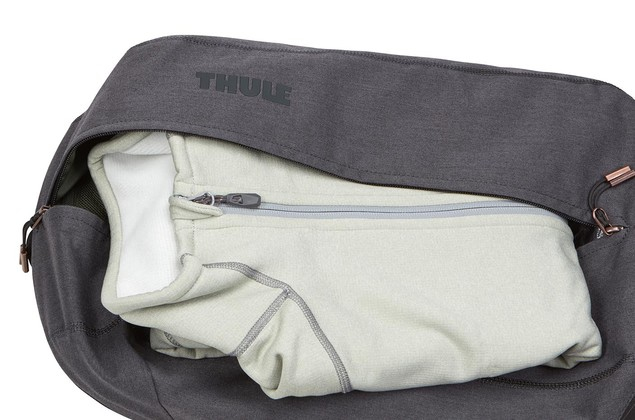 Mochila para portátil MacBook de 15 pulgadas  -  Thule Vea, Nylon, Negro