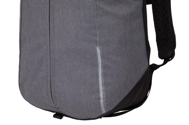 Mochila para portátil MacBook de 15 pulgadas  -  Thule Vea, Nylon, Negro