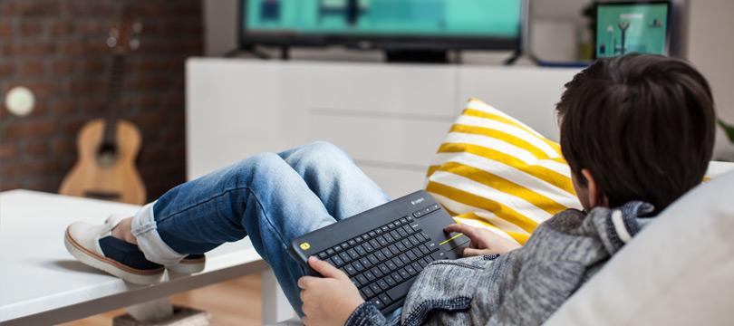 Teclado inalámbrico - Logitech K400 Plus, RF, QWERTY, Holandés