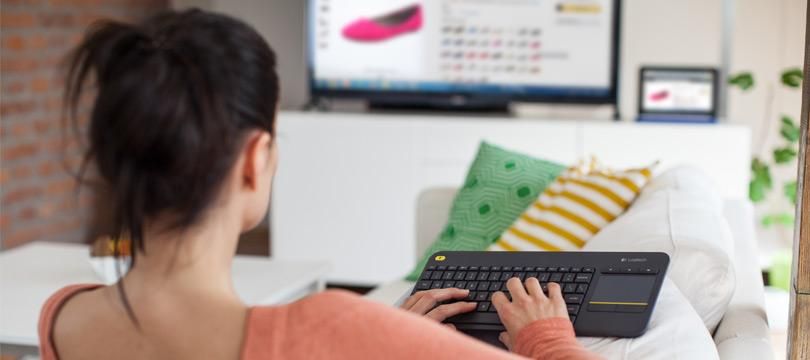 Teclado inalámbrico - Logitech K400 Plus, RF, QWERTY, Holandés