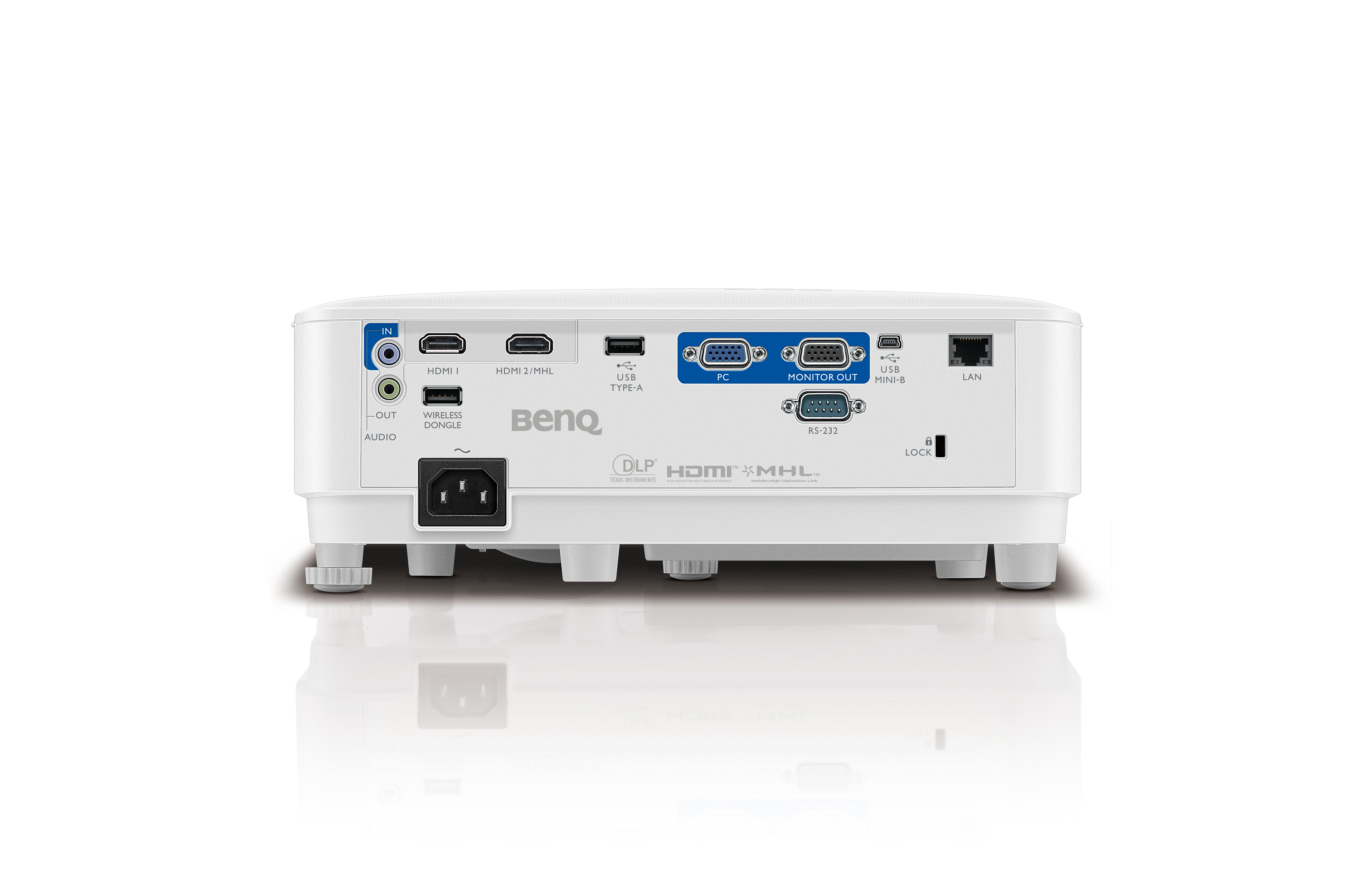 Parte trasera de proyector blanco con puertos. Conexiones HDMI, USB, audio y LAN visibles. Fondo blanco.