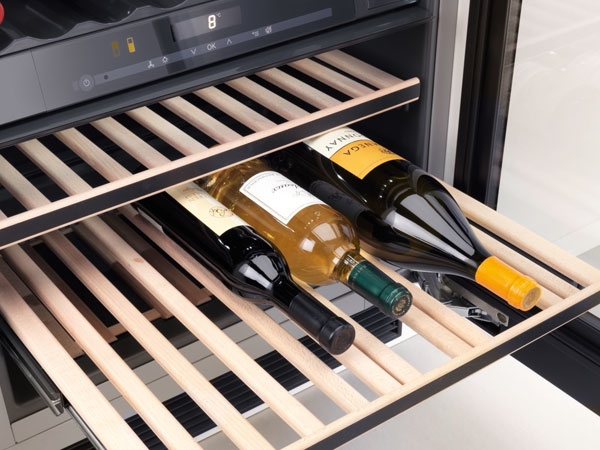 MIELE KWT 6322 UG Tezgah Altı Şarap Dolabı