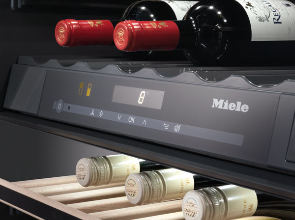 MIELE KWT 6322 UG Tezgah Altı Şarap Dolabı