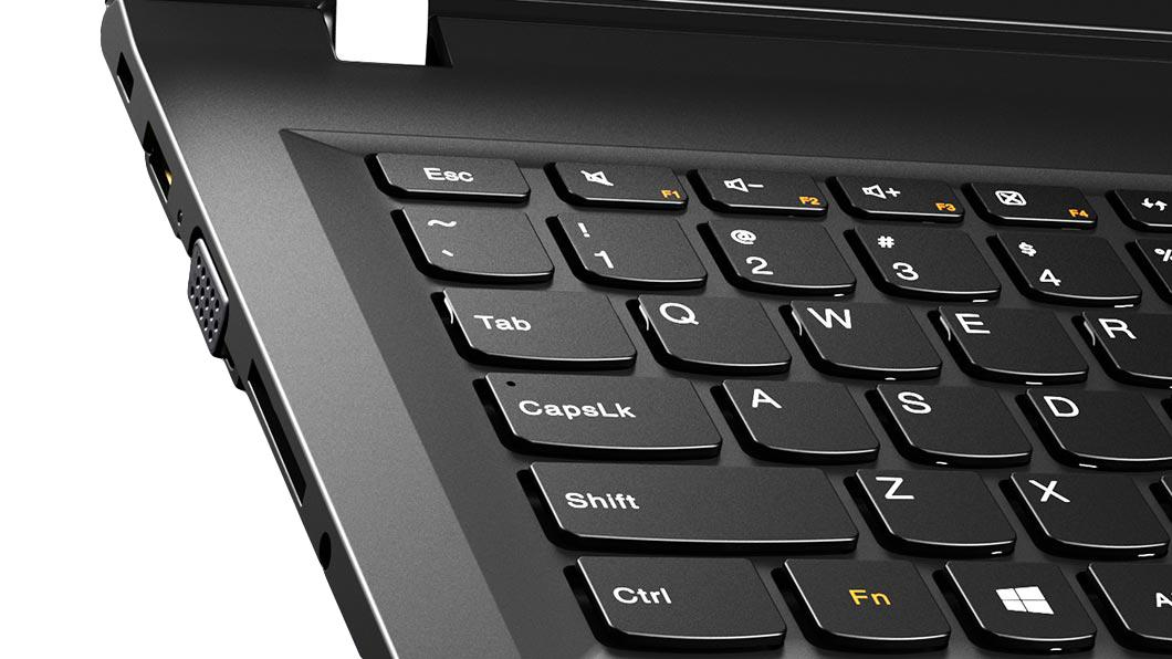 Lenovo Essential E31-70 2GHz i3-5005U 13.3" 1366 x 768Pixeles Negro Portátil